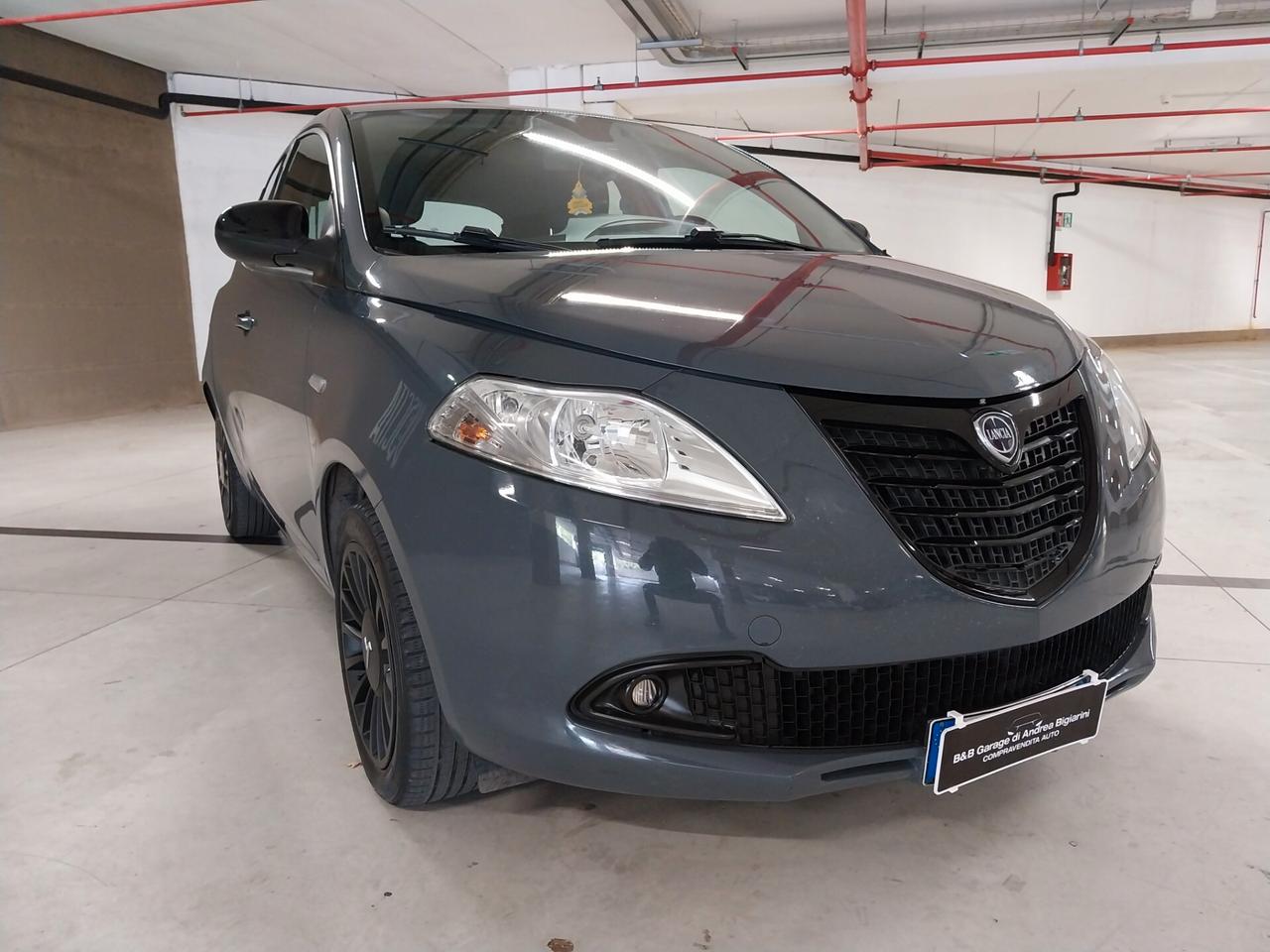 Lancia Ypsilon 1.2 69 CV Momodesign - ok neopatentati