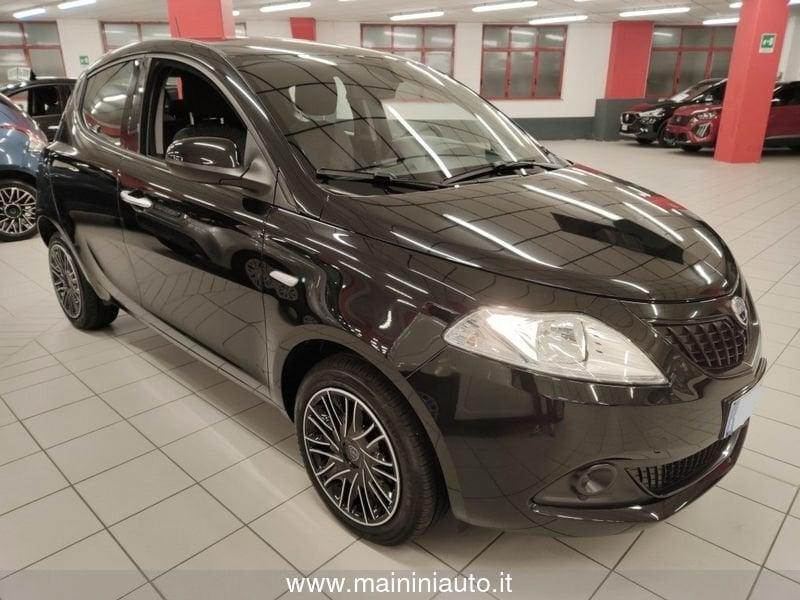 Lancia Ypsilon 1.0 70cv Hybrid 5P Silver Plus + Car Play SUPER PROMO