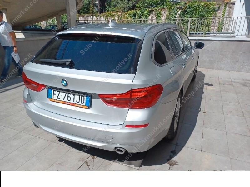 Bmw 518d Touring 150cv Aut. *FULL OPT.* da VETRINA