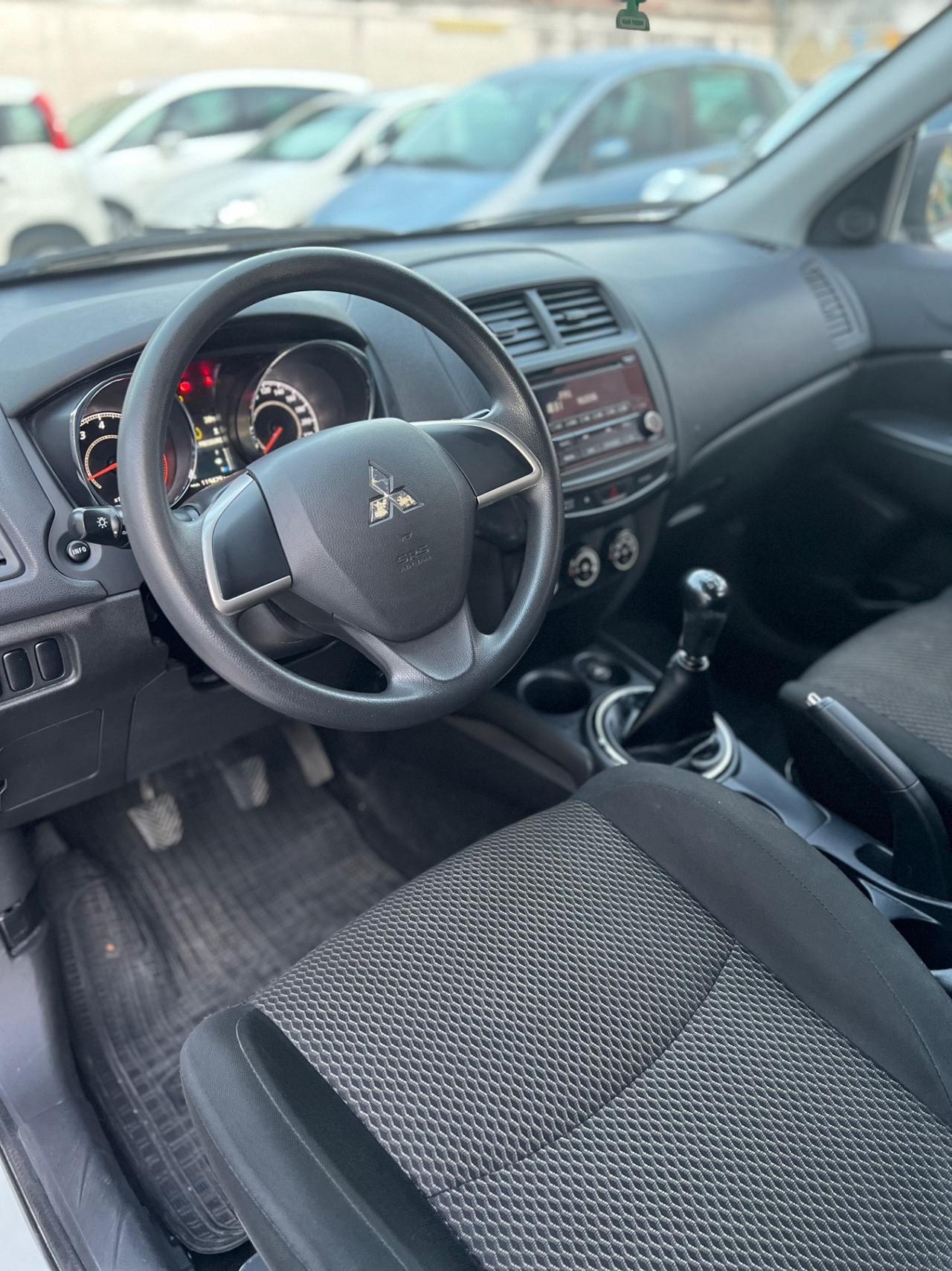 Mitsubishi ASX 1.6 2WD Instyle Panoramic