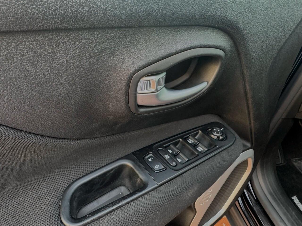 Jeep Renegade 1.6 Mjt TOTAL BLACK soli 72000 KM da 180mese