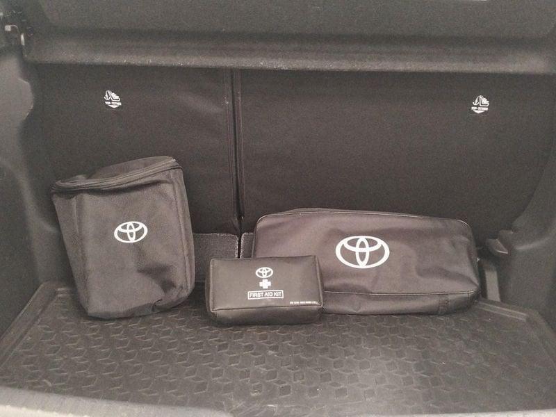 Toyota Yaris Hybrid Active MY22