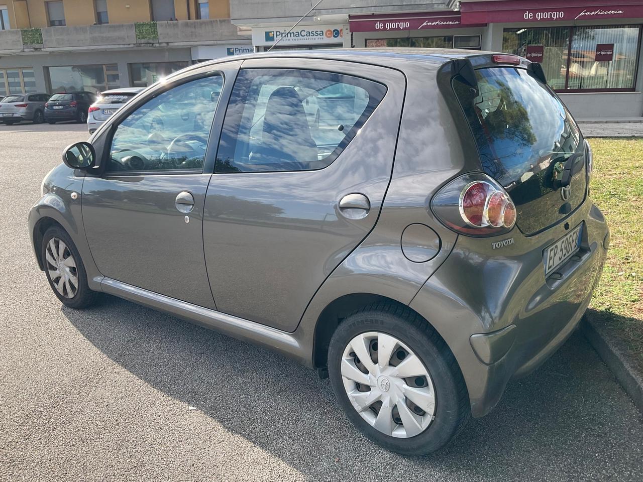 Toyota Aygo 1.0 12V VVT-i 5 porte Active Connect