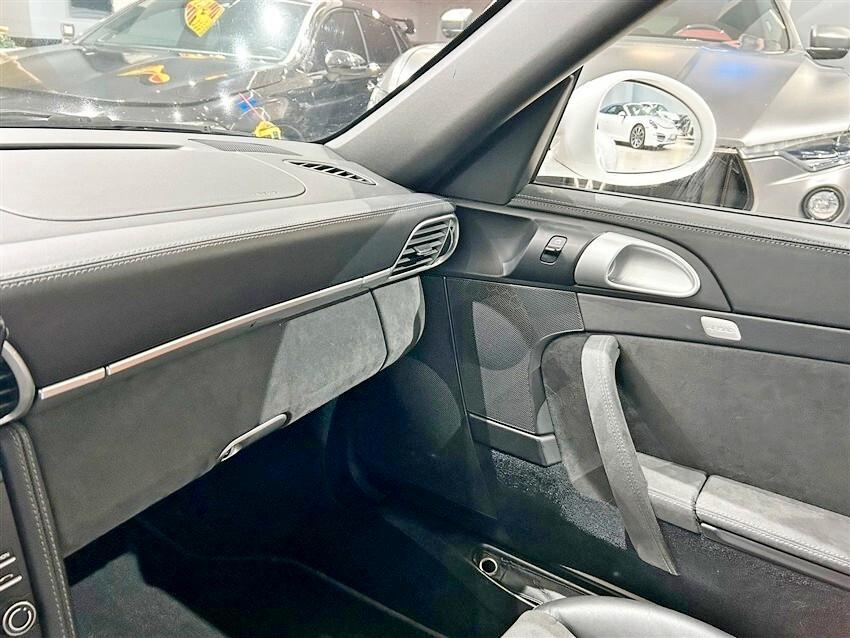 Porsche 911 997 Coupe 3.8 Carrera 4 GTS