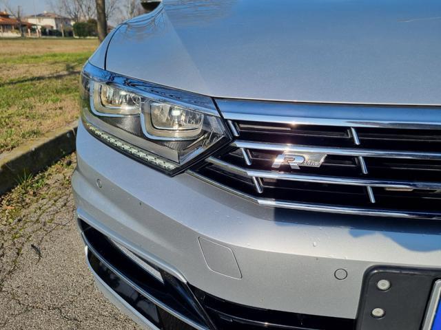 VOLKSWAGEN Passat Variant 2.0 TDI DSG Executive BlueMotion Tech.