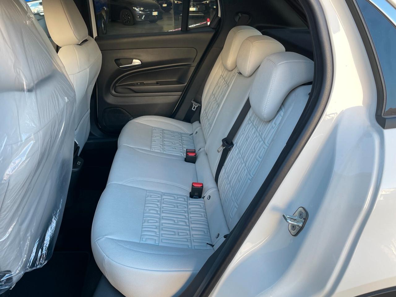 Fiat 600 Hybrid 145 CV DCT MHEV La Prima