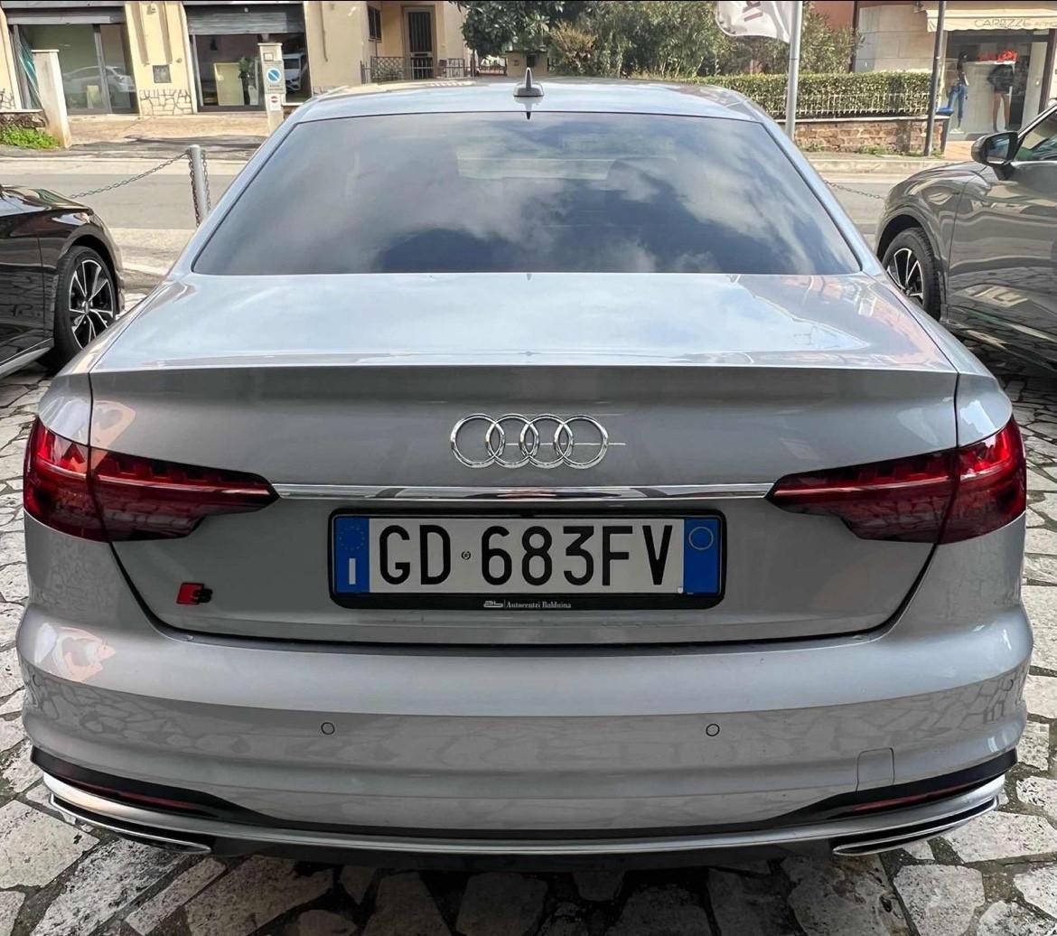 Audi A4 40 TDI S tronic S line edition