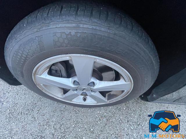 VOLVO V40 Kinetic con 12 mesi garanzia