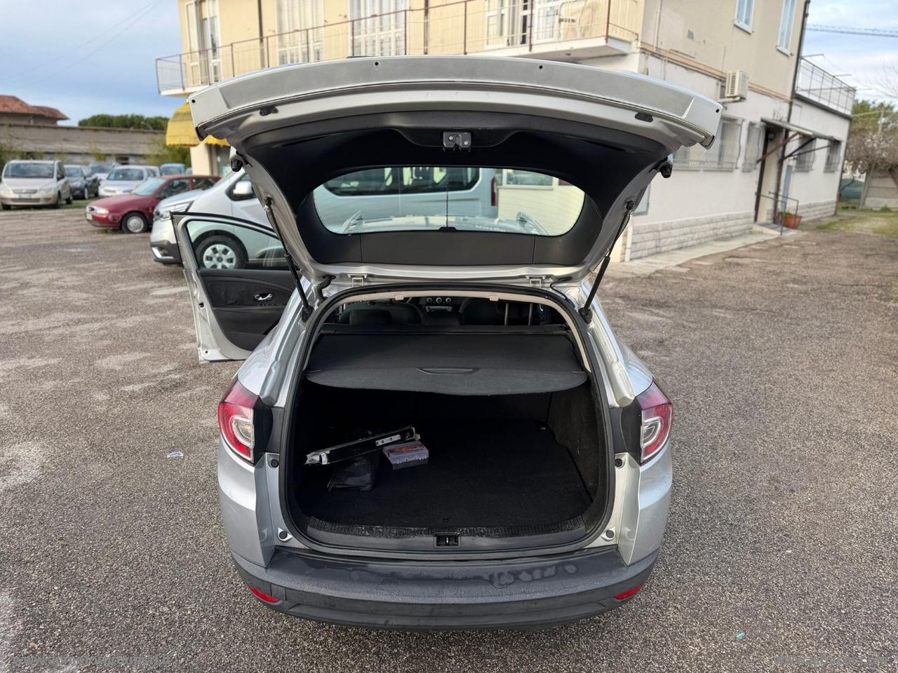 RENAULT Mégane 1.5 dCi 110 CV SporTour DYNAMIQUE