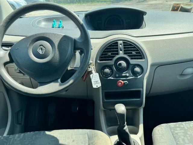 RENAULT Modus 1.2 16V Confort Privilège