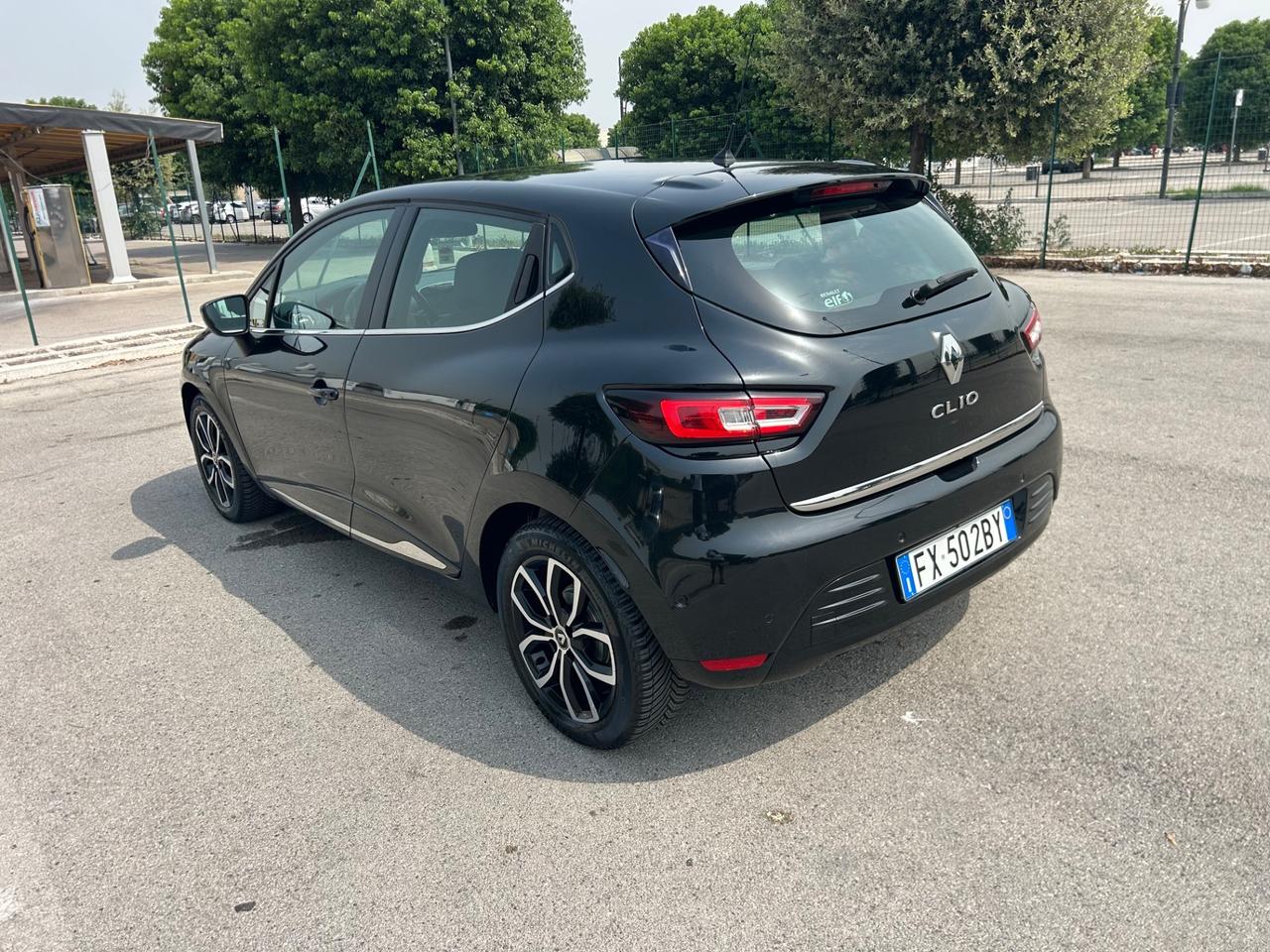 Renault Clio TCe 12V 90 CV 5 porte Moschino Intens