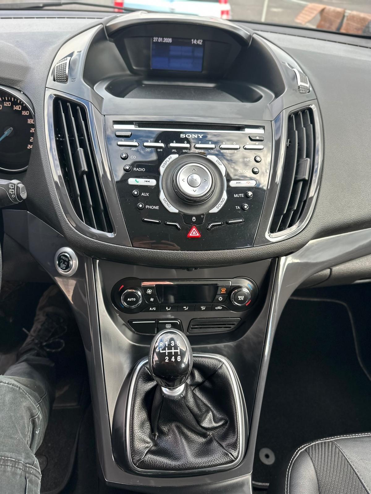 Ford Kuga 2.0 TDCI 140 CV 4WD Titanium