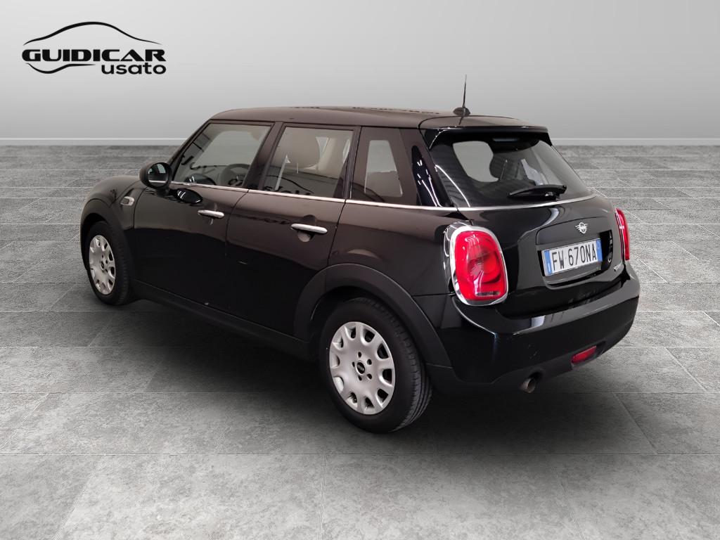 MINI Mini IV F55 2018 5p - Mini 5p 1.5 One Baker Street 75cv