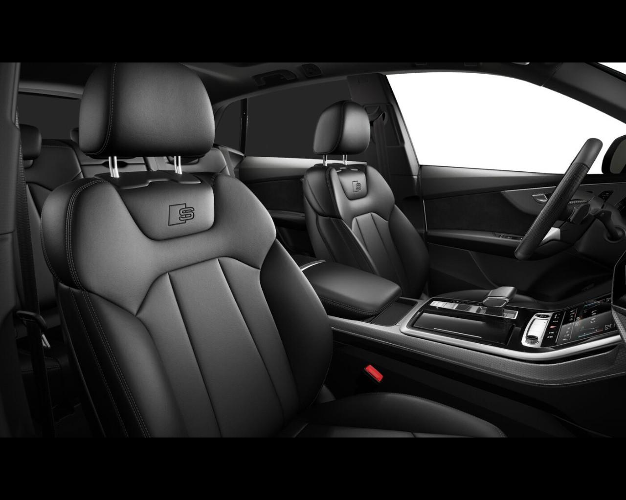 AUDI Audi Q8 SUV S line edition 50 TDI quattro 210 kW tiptronic