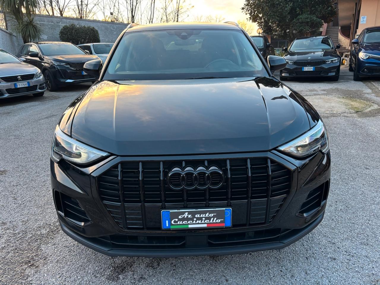 Audi Q3 35 TDI quattro S tronic line edition MY 22 KM 98.000 -BLACK