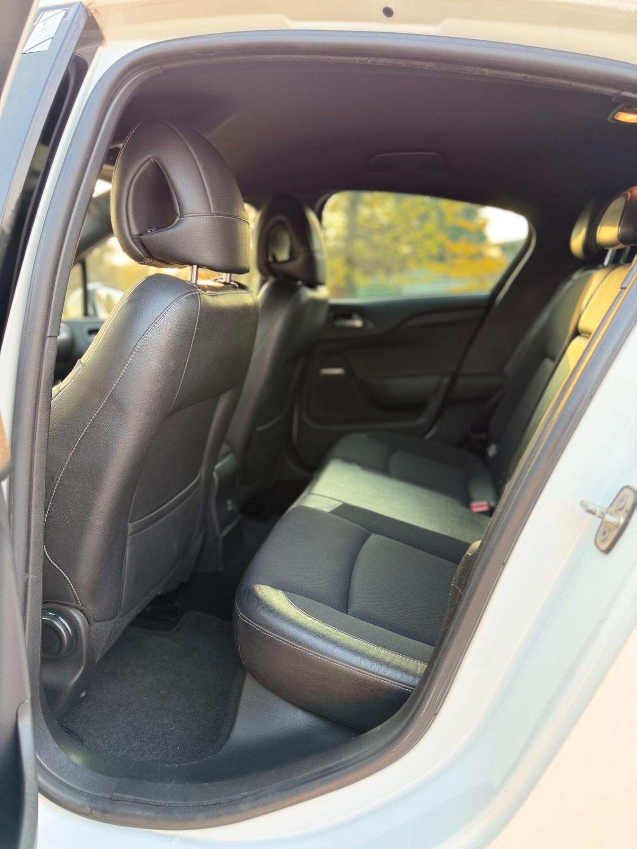 Ds DS4 4 2.0 HDi 160 Pure Pearl (NEOPATENTATI)