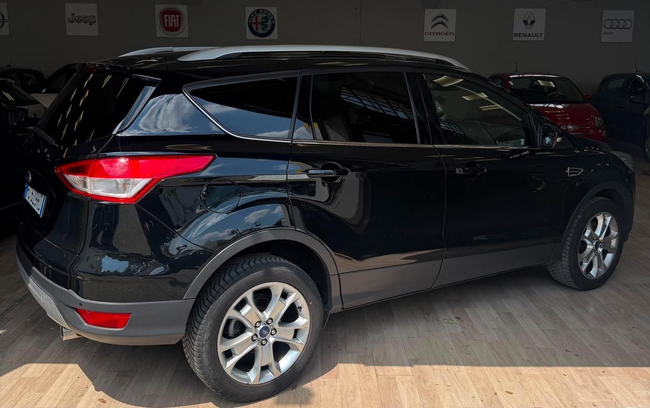 Ford Kuga 2.0 TDCI 150 CV S&S 4WD Powershift Titanium