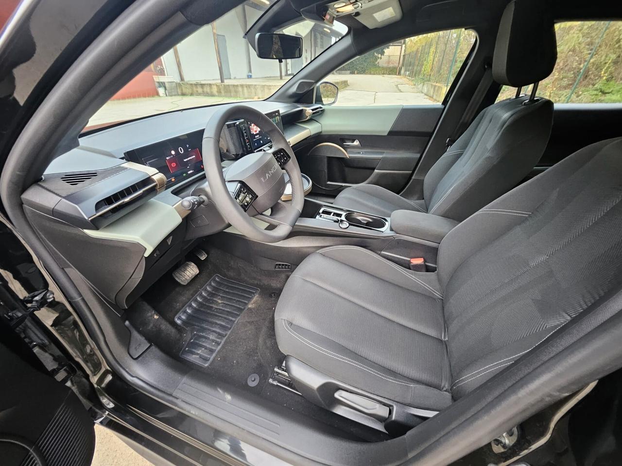 Lancia Ypsilon Hybrid e-DCT