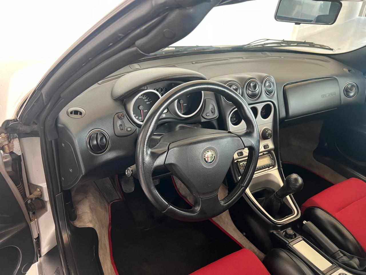 Alfa Romeo GTV Spider 1.8i 16V Twin Spark con certificato di rilevanza storica