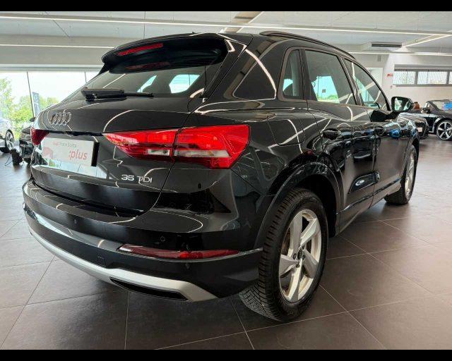 AUDI Q3 35 TDI S tronic Business Advanced
