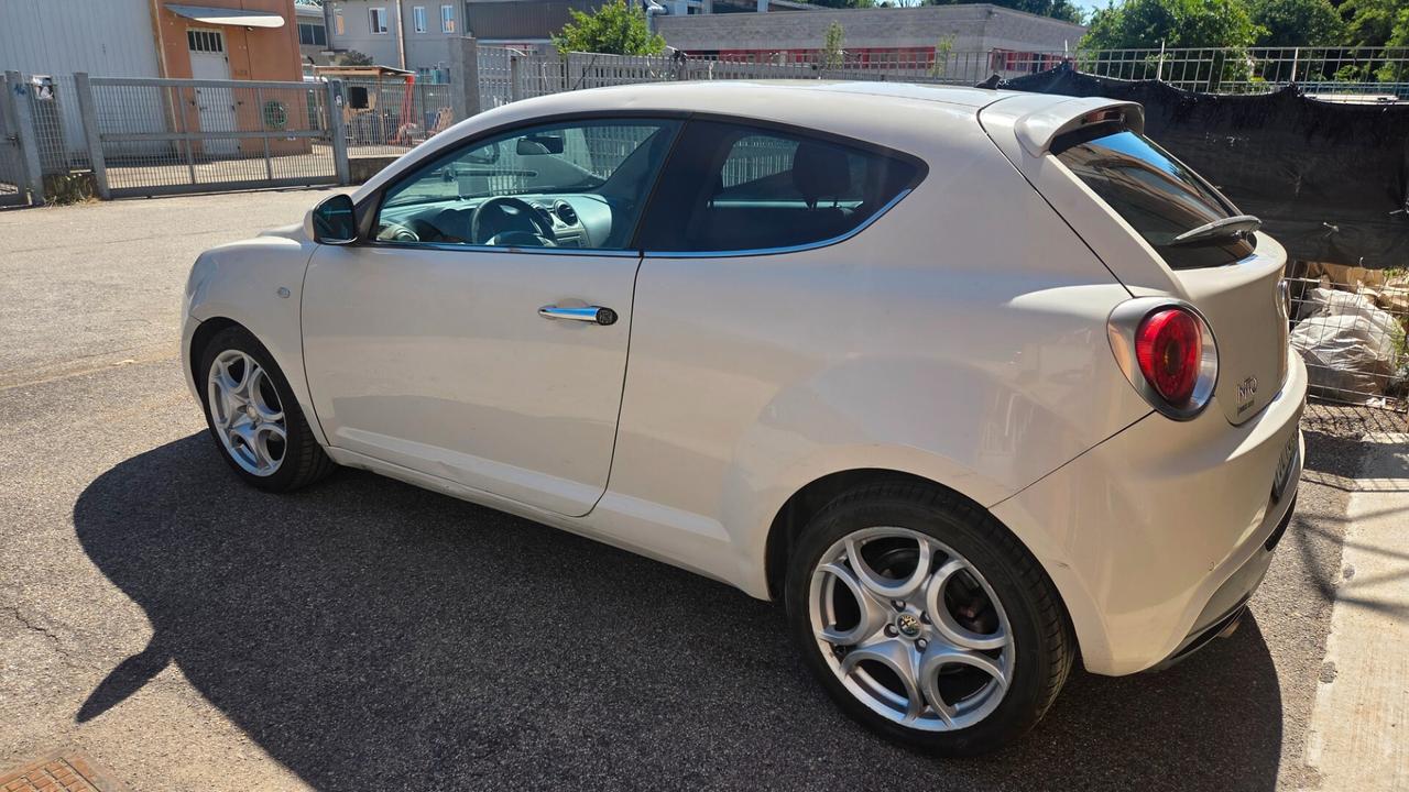 Alfa Romeo MiTo 1.4 105 CV M.air Distinctive Premium Pack