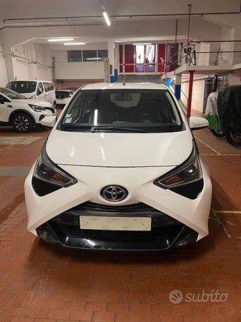 TOYOTA AYGO 1.0VVT-i 72ch X-PLAY