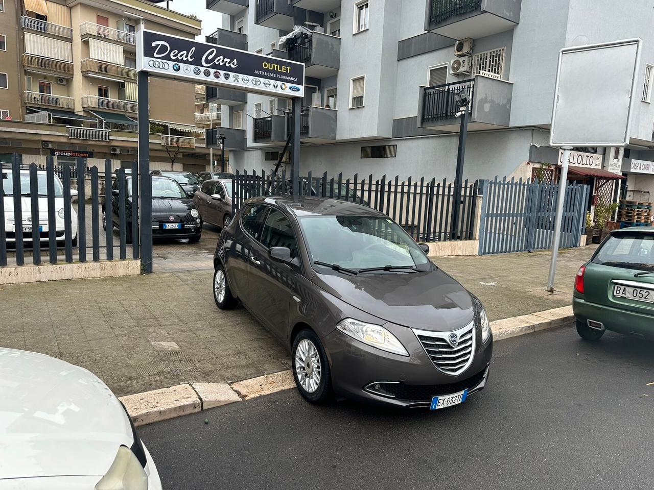 Lancia Ypsilon 1.2 69 CV 5 porte GPL Ecochic Gold