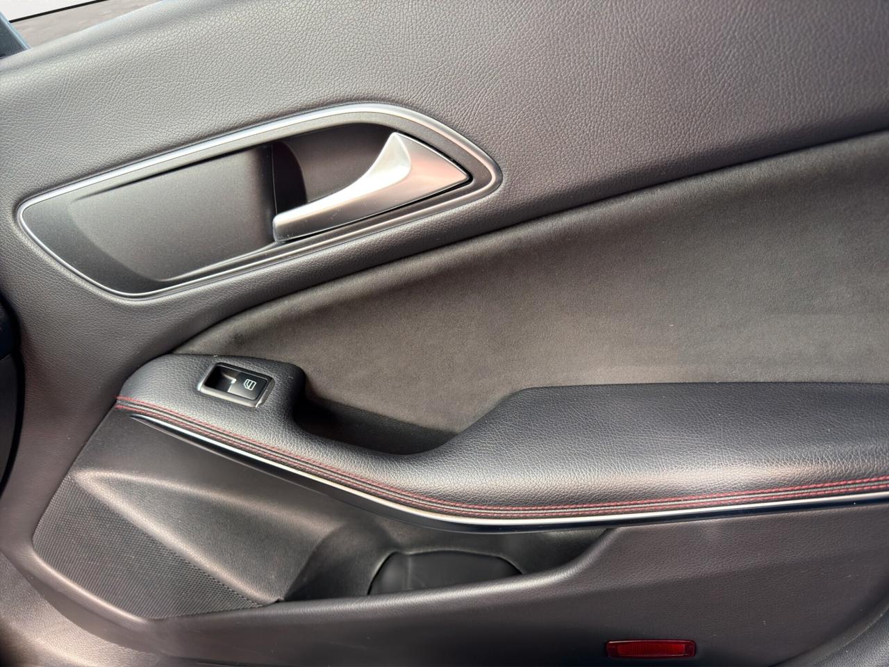 Mercedes-benz CLA 220 d S.W. Auto Premium AMG - 2016