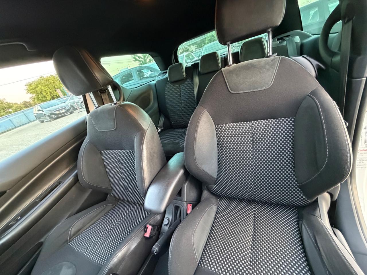Ds DS3 3 1.4 HDi 70 Just Black