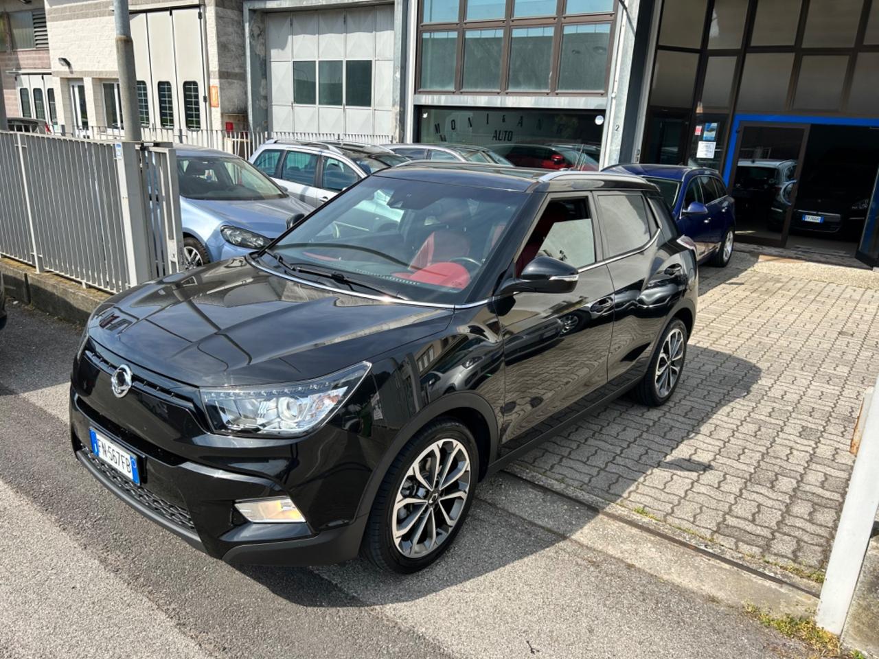 Ssangyong Tivoli NEOPATENTATI FULL OPTIONAL 1.6d CV115 2WD Go