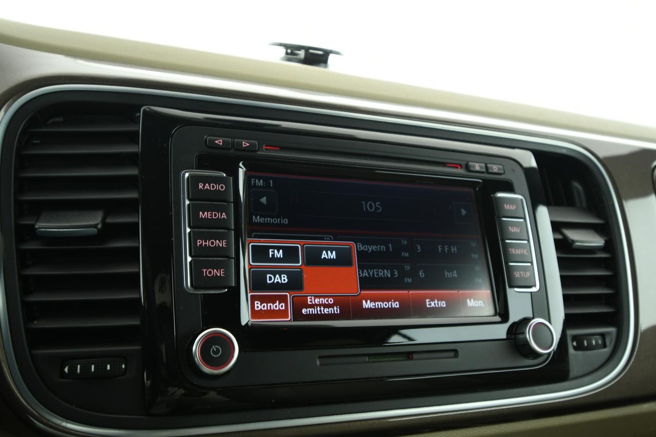 VOLKSWAGEN Maggiolino Cabrio 2.0 tdi Sport 140cv dsg PELLE+LED+C18"