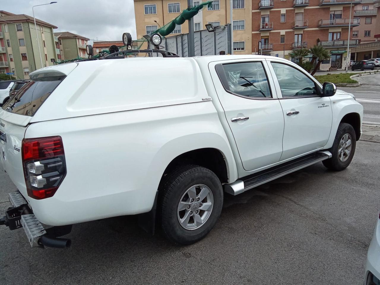 Mitsubishi L200 2.3 D Double Cab 4x4 Super Select Diamond