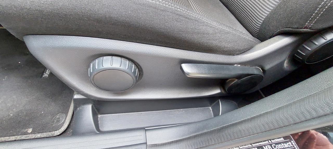 MERCEDES B180 PREMUIM 1,5 DIESEL 110 CV NAVI TELEFONO RETROCAMERA FULL FULL