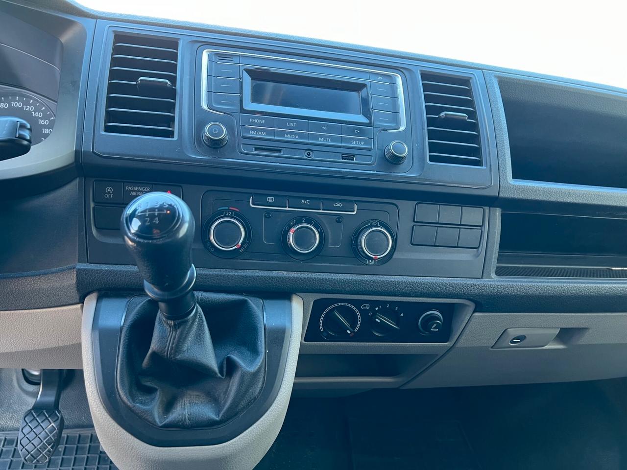 Volkswagen T6 Transporter 9 POSTI