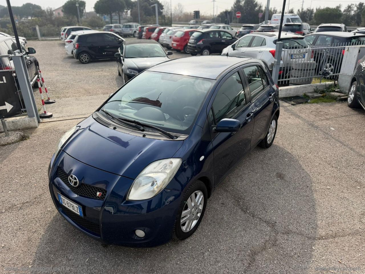 TOYOTA Yaris 1.4 D-4D 5p. Sol