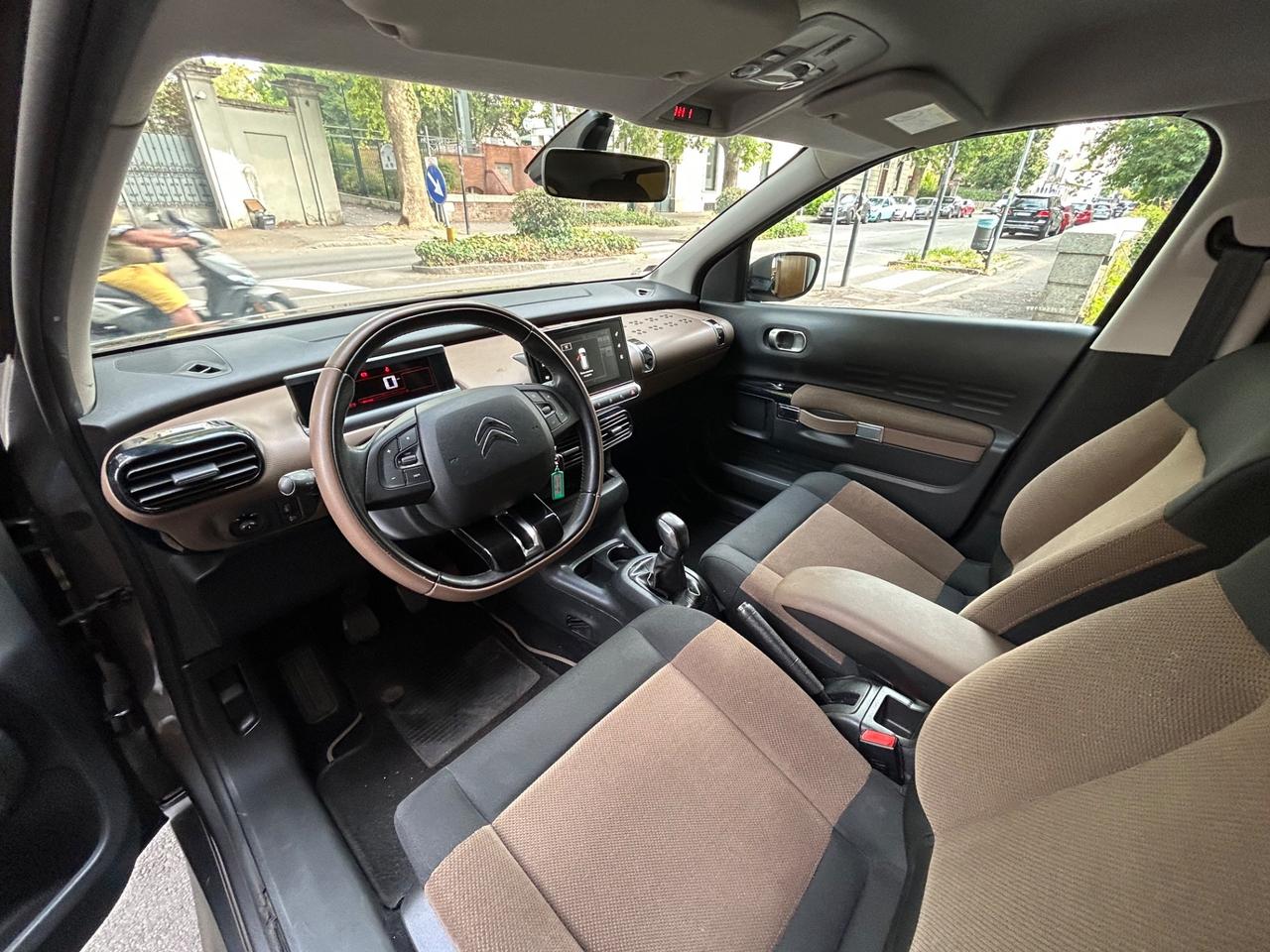 Citroen C4 Cactus 1.2 PureTech AirBump 82cv Shine EURO 6!!!