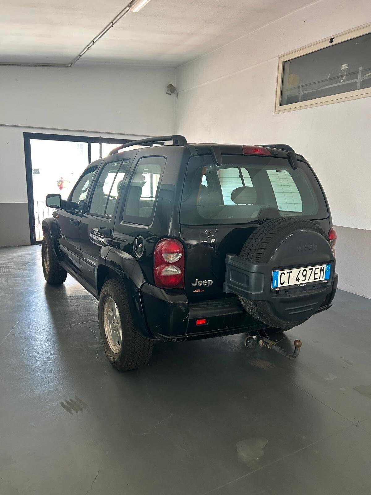 Jeep Cherokee 2.8 CRD Sport