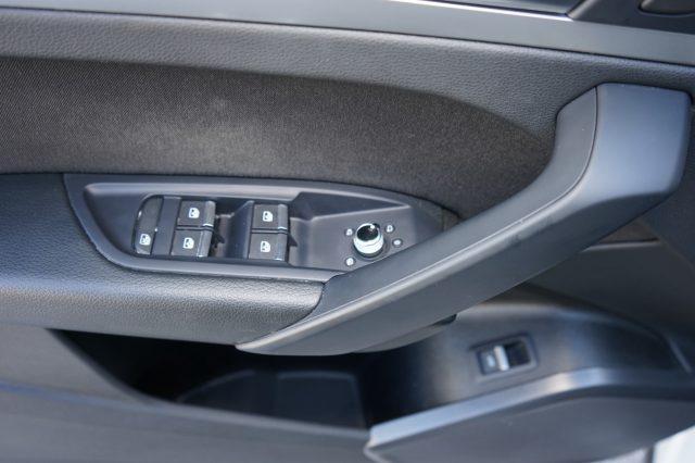 AUDI Q5 SPORTBACK 40 TDI quattro S tronic Business Advance