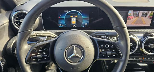 MERCEDES-BENZ A 180 d Automatic Business