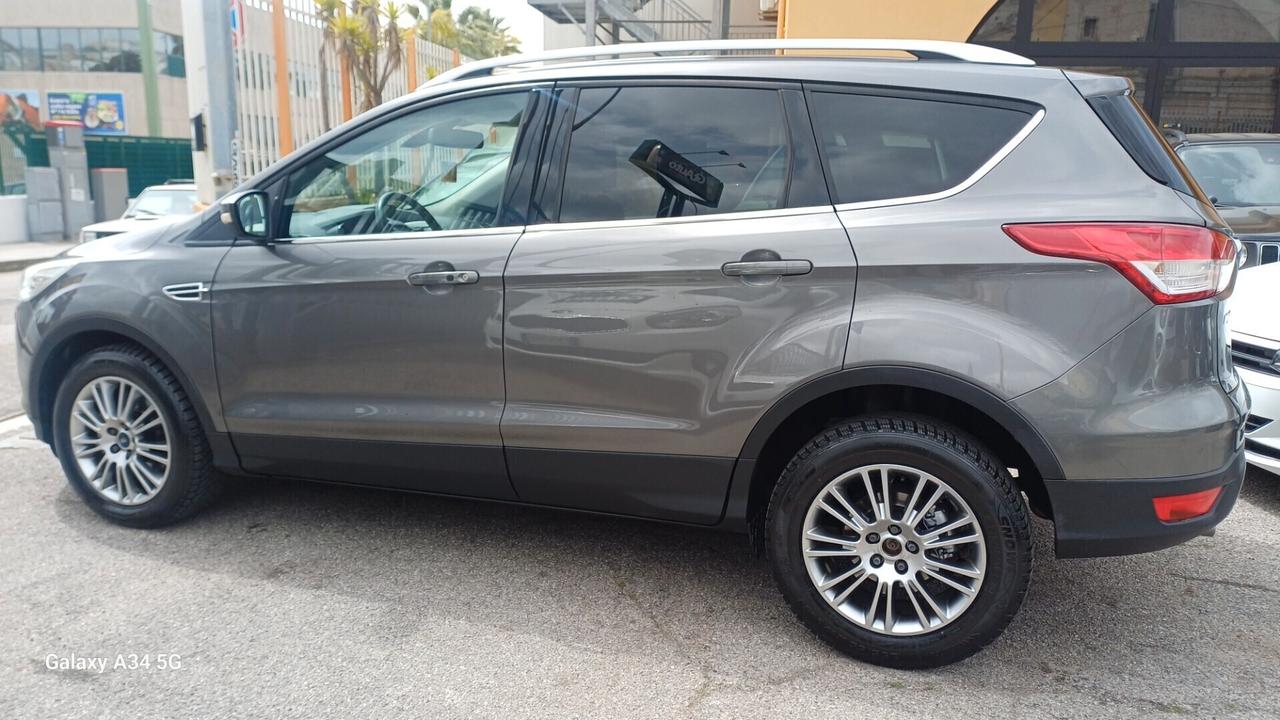 Ford Kuga 2.0 TDCI 140 CV 4WD Titanium