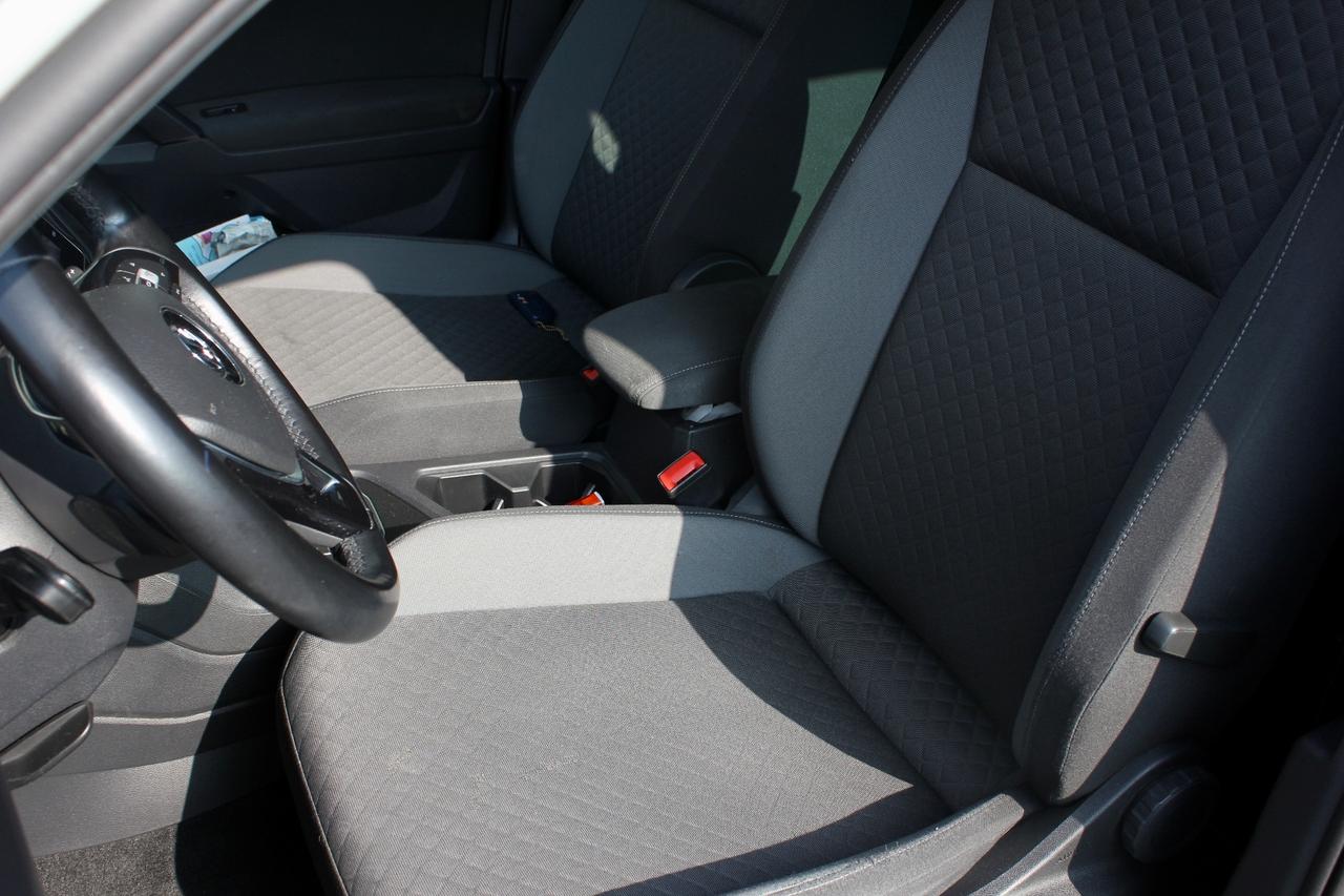 Volkswagen Tiguan 2.0 TDI SCR DSG Business VIRTUAL COCKPIT NAVY