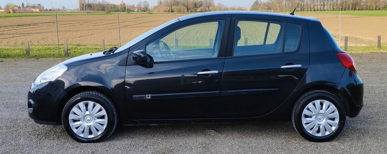 Renault Clio 1.2 16V 5 porte Luxe