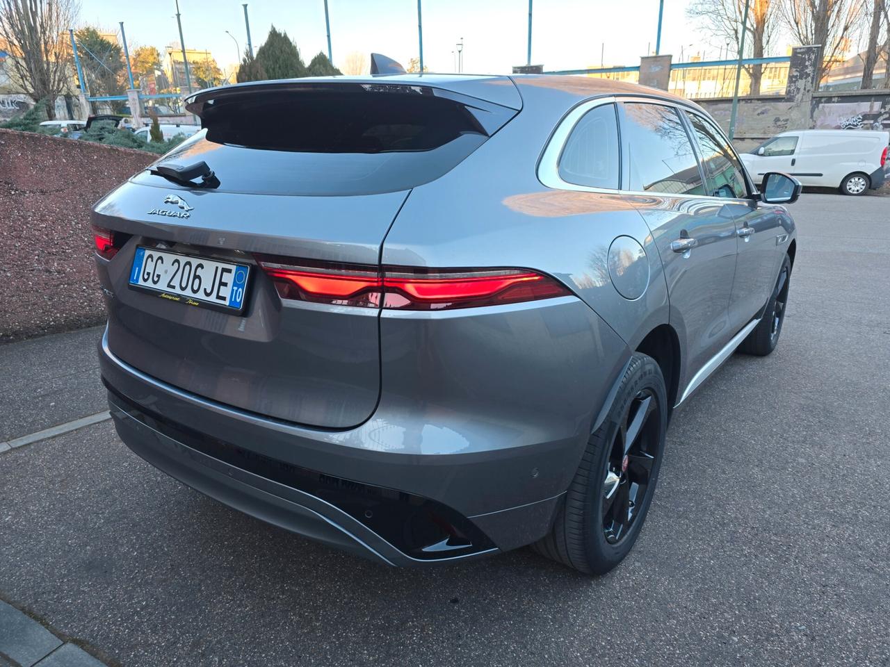 Jaguar F-Pace 2.0 D 204 CV AWD aut. R-Dynamic SE
