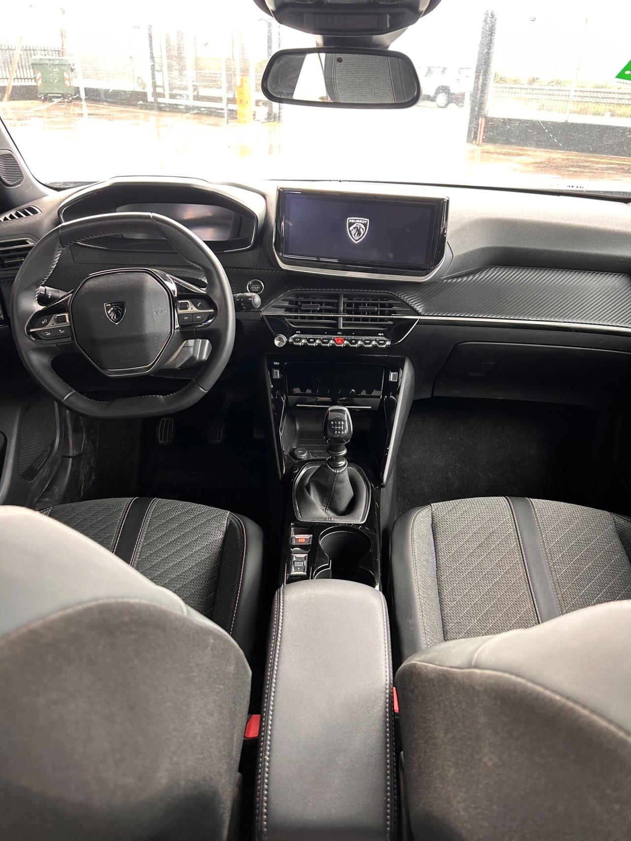 Peugeot 2008 PureTech 100 S&S Allure