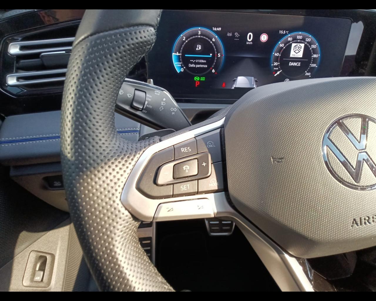 VOLKSWAGEN Tiguan III 2024 - Tiguan 2.0 tdi R-Line 4motion 193cv dsg