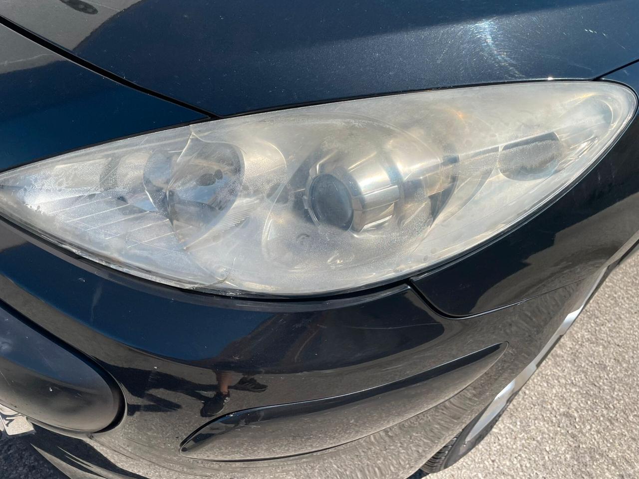 Peugeot 3008 1.6 HDi 110CV cambio robotizzato Tecno