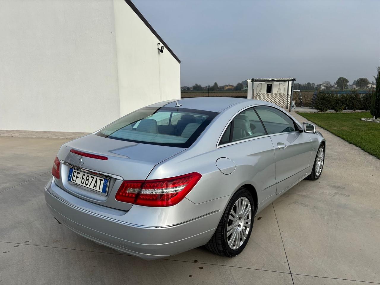 Mercedes-benz E 250 E 250 CDI Coupé BlueEFFICIENCY Executive