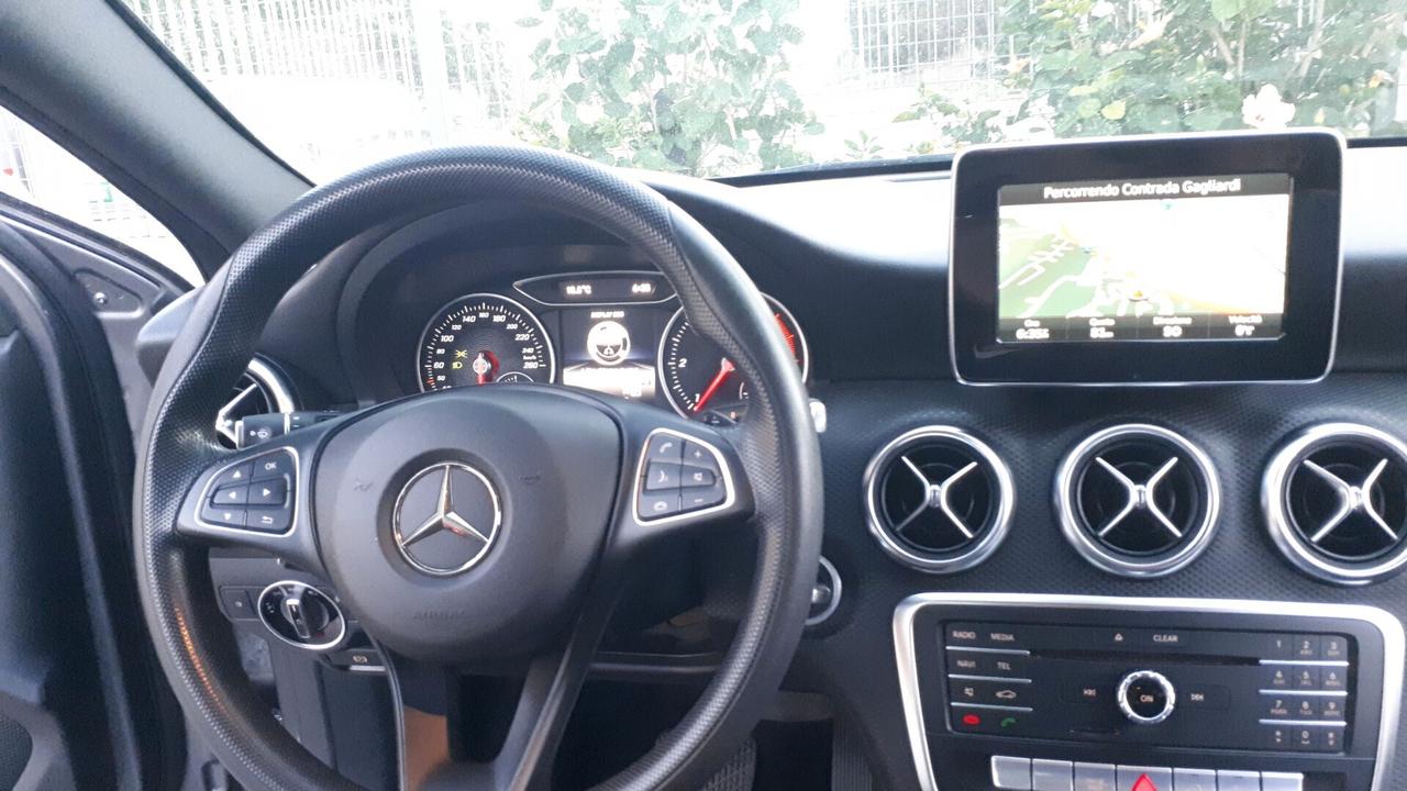 Mercedes-benz classe A 180d 7GTRO SPORT Restay2016