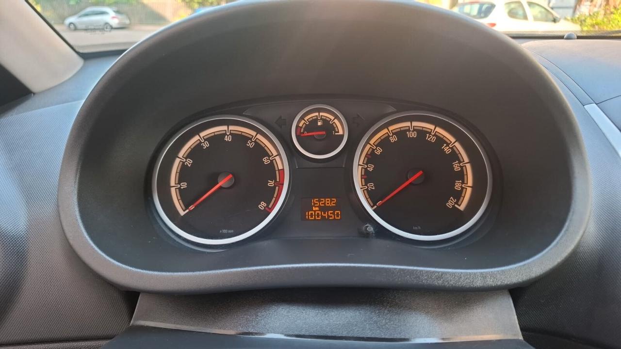 Opel Corsa 1.2 5 porte Cosmo