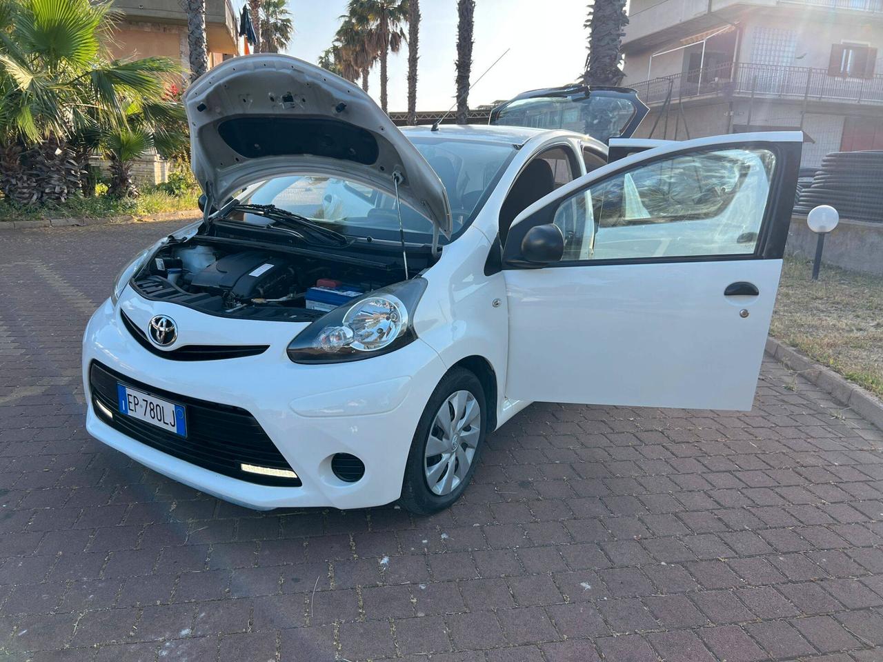 Toyota Aygo 1.0 12V VVT-i 5 porte Active Connect